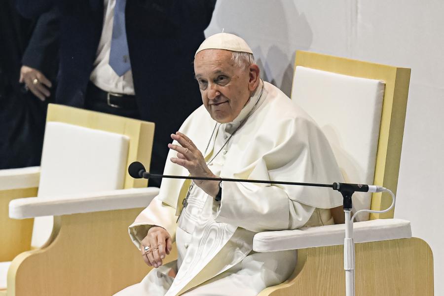Ferenc pápa a fiatalokhoz: Isten nem elítélni, hanem megbocsátani akar