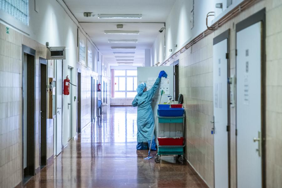 Döntött a WHO, vége a koronavírus-járvány miatti globális vészhelyzetnek