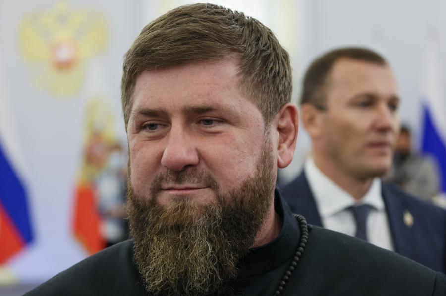 A csecsen hadúr egységei elindultak Bahmut felé, készen állnak megtisztítani a várost az  „ukrán sátánistáktól” és a NATO-tól