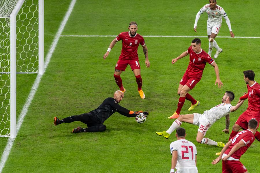 Zárt kapus lesz a magyar labdarúgó válogatott Szerbia elleni EB-selejtező meccse