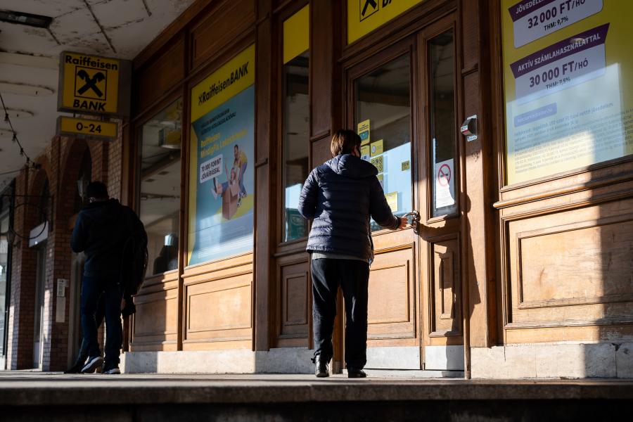 Szigorított a hitelfelvételi szabályokon a Magyar Nemzeti Bank