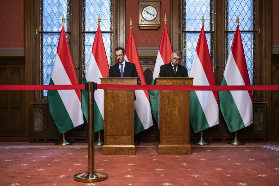 Helyenként megszorító költségvetést nyújtott be az Orbán-kormány, de jövőre azért 15 százalékkal többet fordítana saját magára