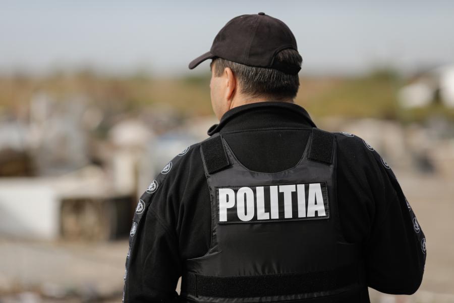 Piros-fehér-zöld szalagokat letépők, kukába dobók után nyomoz a román rendőrség Székelyudvarhelyen
