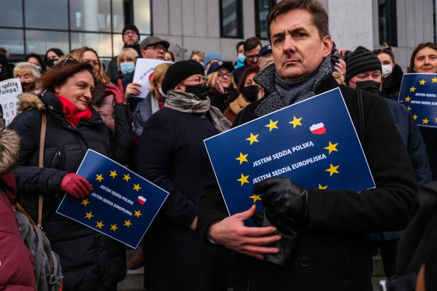 Kimondta az Európai Bíróság, hogy a 2019-es lengyel igazságügyi reform sérti az uniós jogot