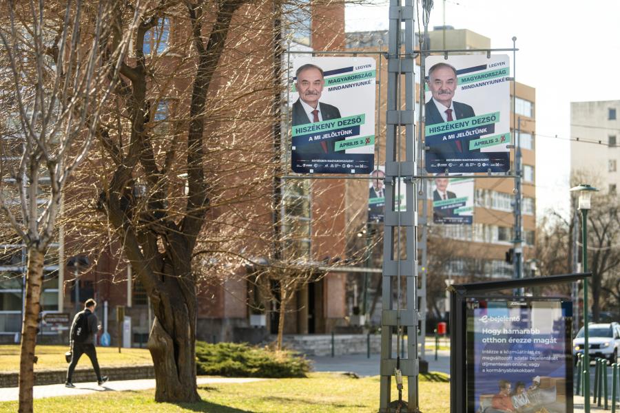 Diktálják a hirdetéseket: erővel betonozza be a kormány Garancsi Istvánt a fővárosi reklámbizniszbe
