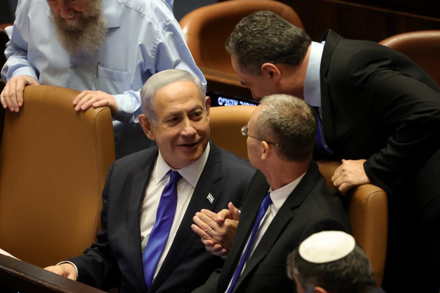 Elfogadta az izraeli parlament Benjamin Netanjahu botrányos igazságügyi reformját