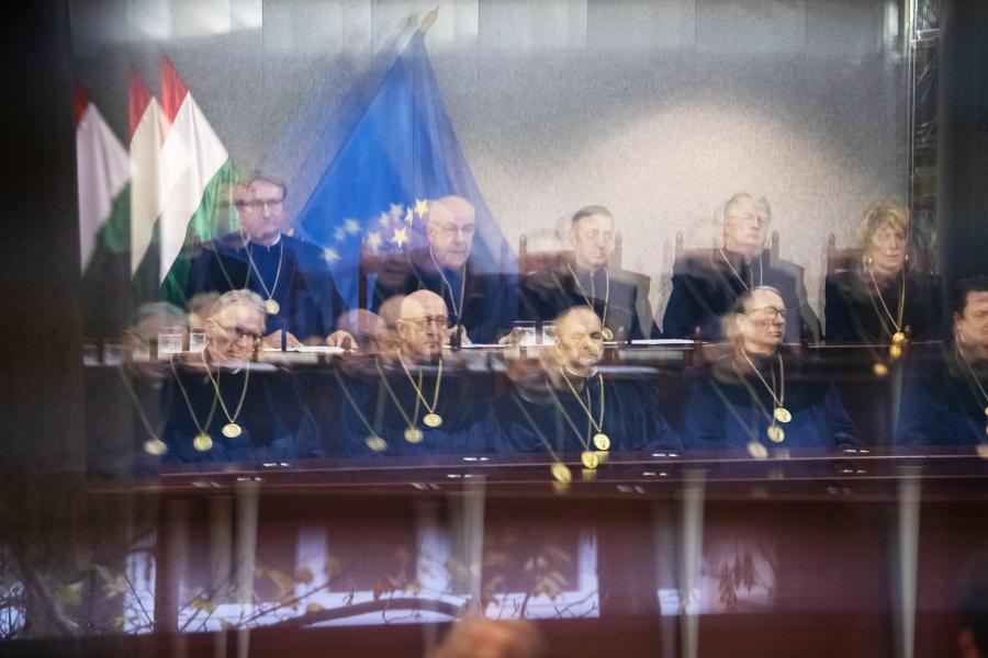Palotás János: Halálos csapásoktól szenved a magyar bírósági rendszer