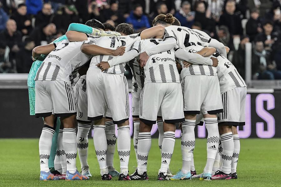 Kizárták a Juventust a Konferencia-ligából