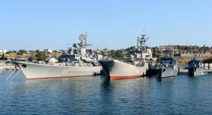 Háborús kockázatú területeknek nyilvánított fekete-tengeri orosz kikötőket Ukrajna, és figyelmeztetést adott ki az ezeket használó hajóknak
