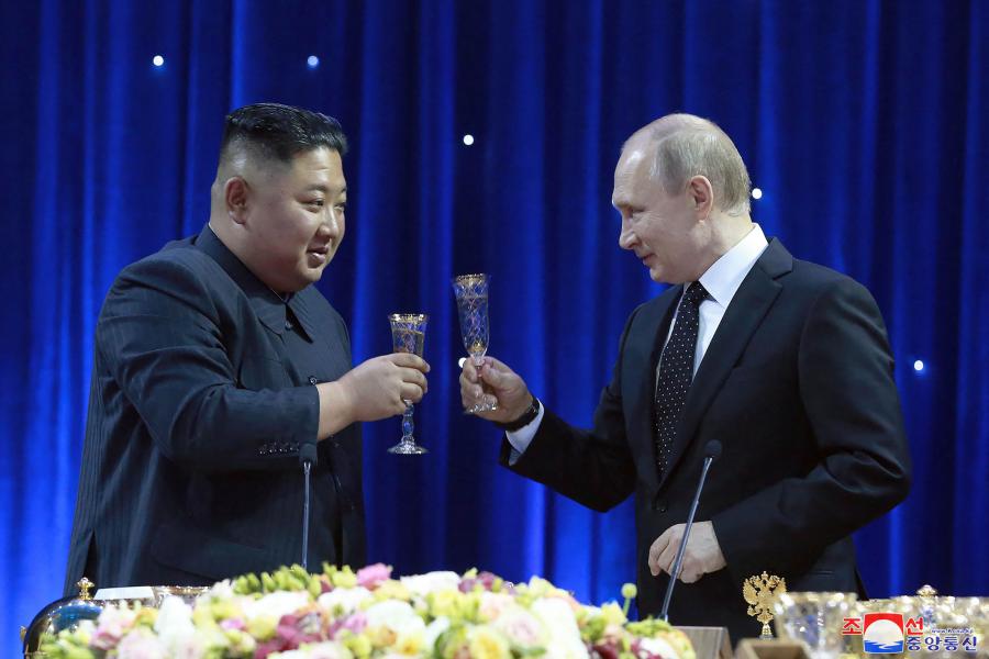 Kim Dzsong Un és Vlagyimir Putyin levélváltása összekovácsolódott országaiknak az imperialisták ellen vívott harcáról, a jólétről és a világbékéről  
