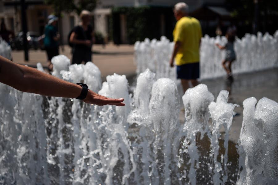 Fullasztó hőség jön, péntektől hétfőig egész Magyarországra kiadták a harmadfokú riasztást