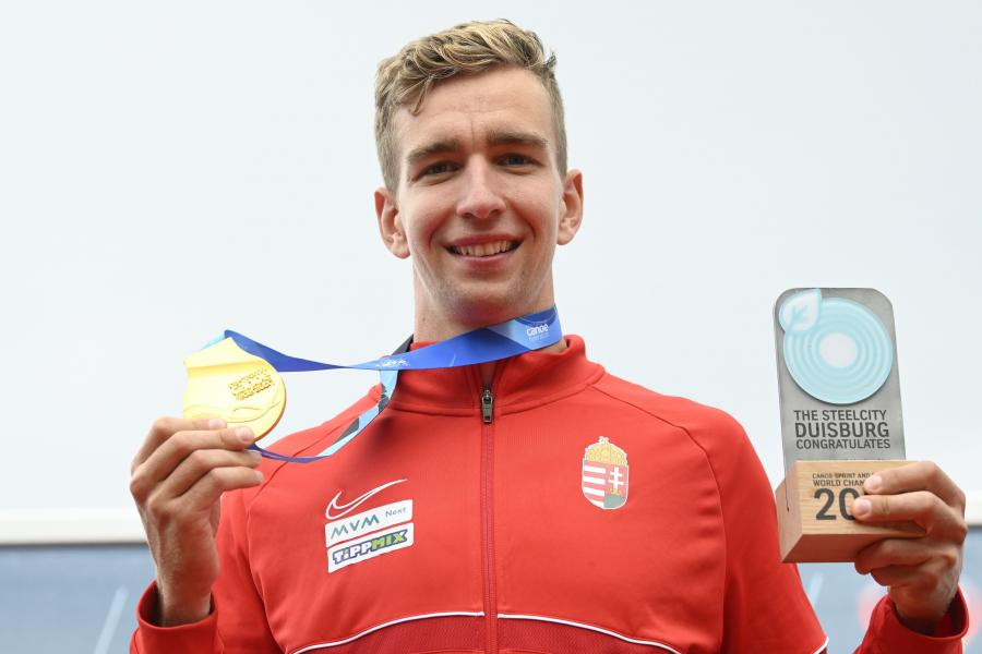 Adolf Balázs világbajnok lett 5000 méteren, Kisbán Zsófia ezüstérmet szerzett