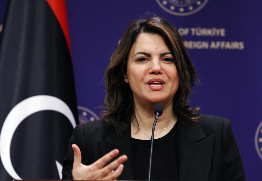 Botrány lett a „történelmi” találkozóból, felfüggesztették a líbiai külügyminisztert