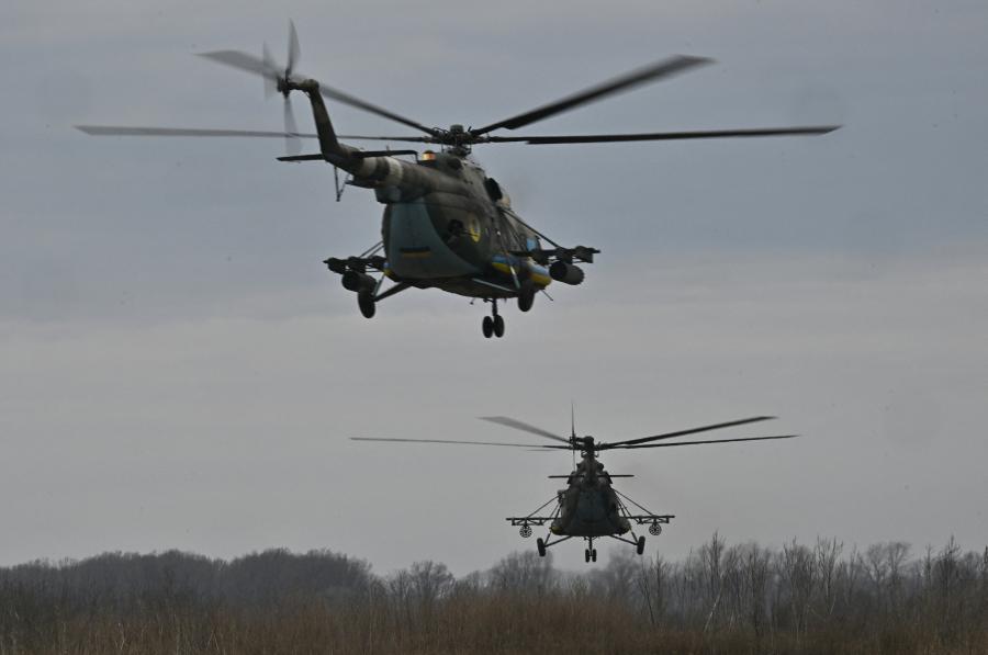 Lezuhant két ukrán harci helikopter, hat ember meghalt