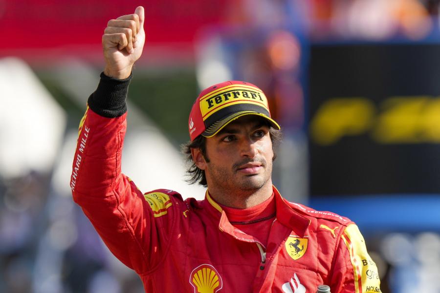 Hazai pályán a Ferrari az úr – Carlos Sainz szerezte meg a pole pozíciót Monzában