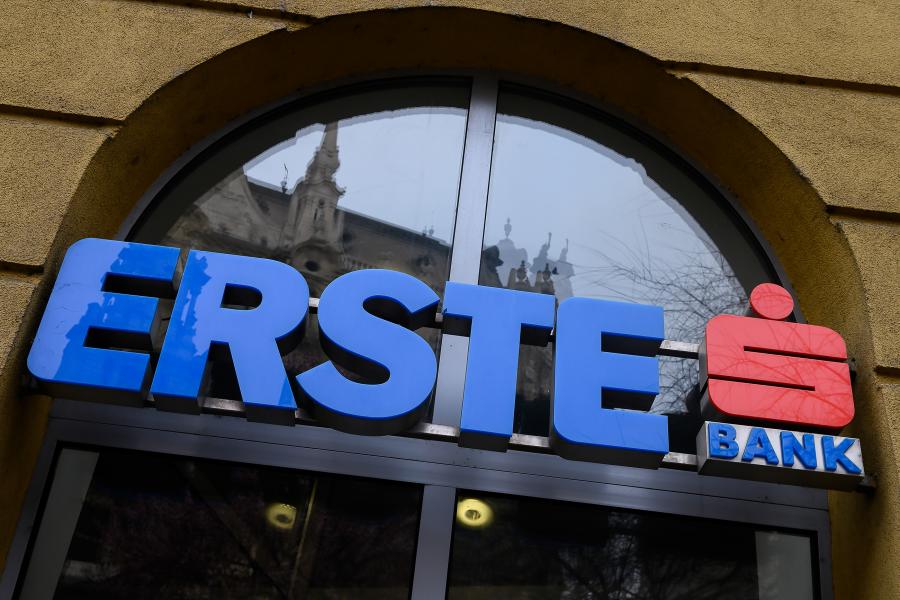 Leállt az Erste Bank alkalmazása, az internetes vásárlásoknál is fennakadások vannak
