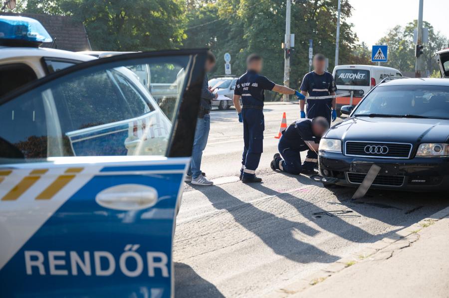 Háromszor lőttek rá a rendőrök egy embercsempész autójára Szentendrén 