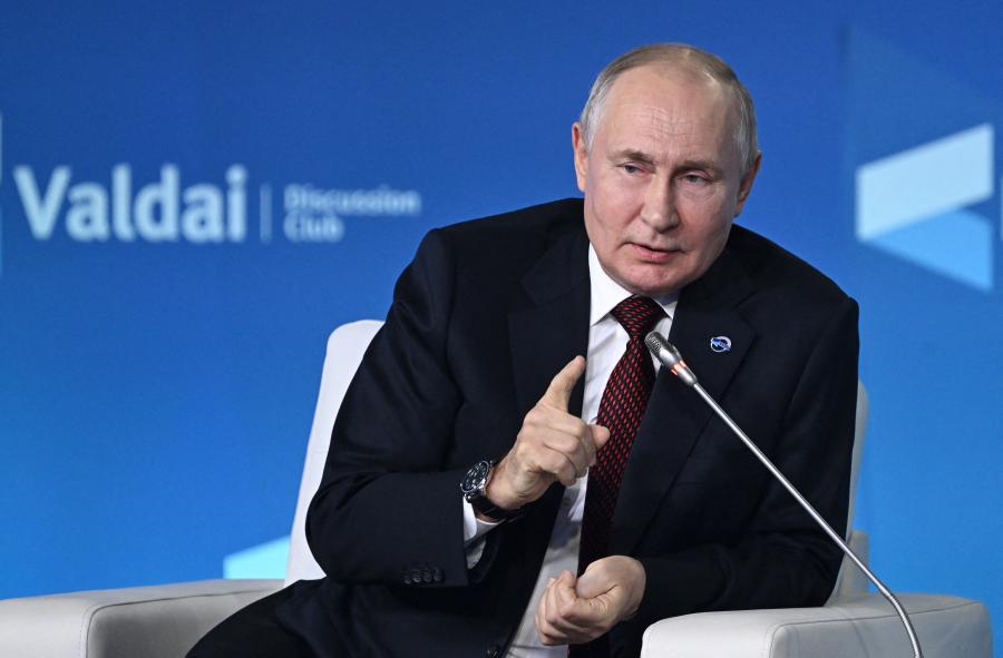 Vlagyimir Putyin: Oroszország nem elkezdte, hanem befejezni igyekszik a háborút