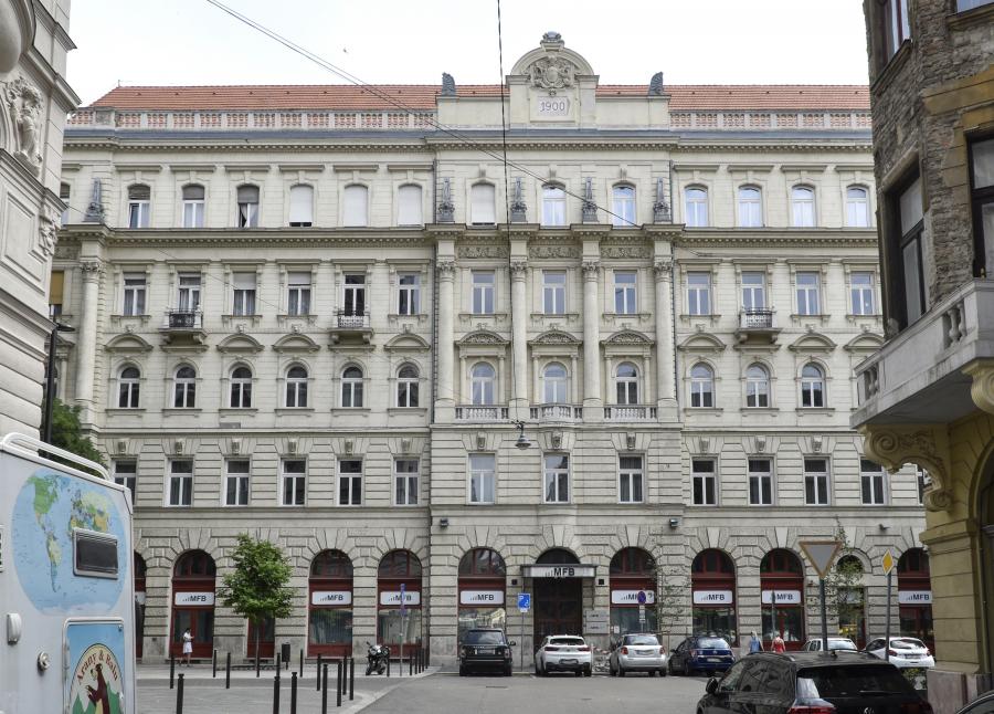 Árulják a Magyar Fejlesztési Bank budapesti székházát, 7,5 milliárd forintot kérnek érte
