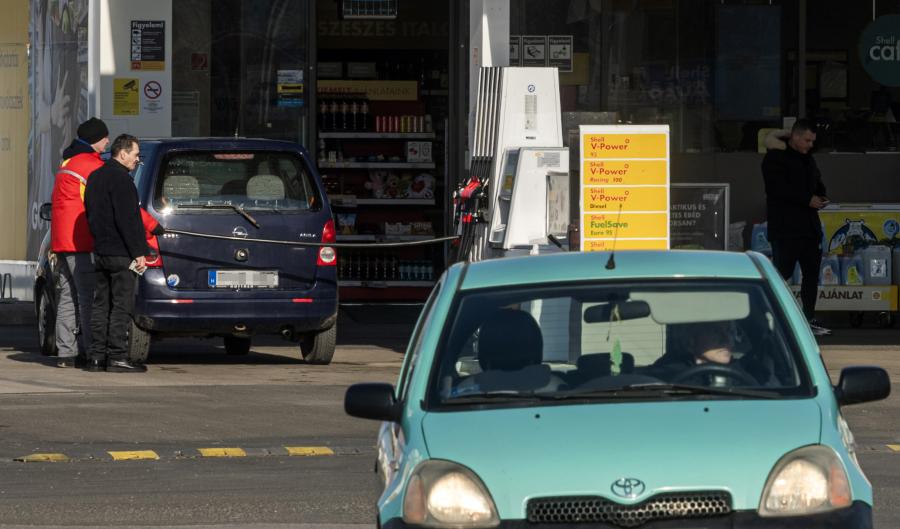 Eddig csökkent, de megint nőni fog Magyarországon az üzemanyag ára