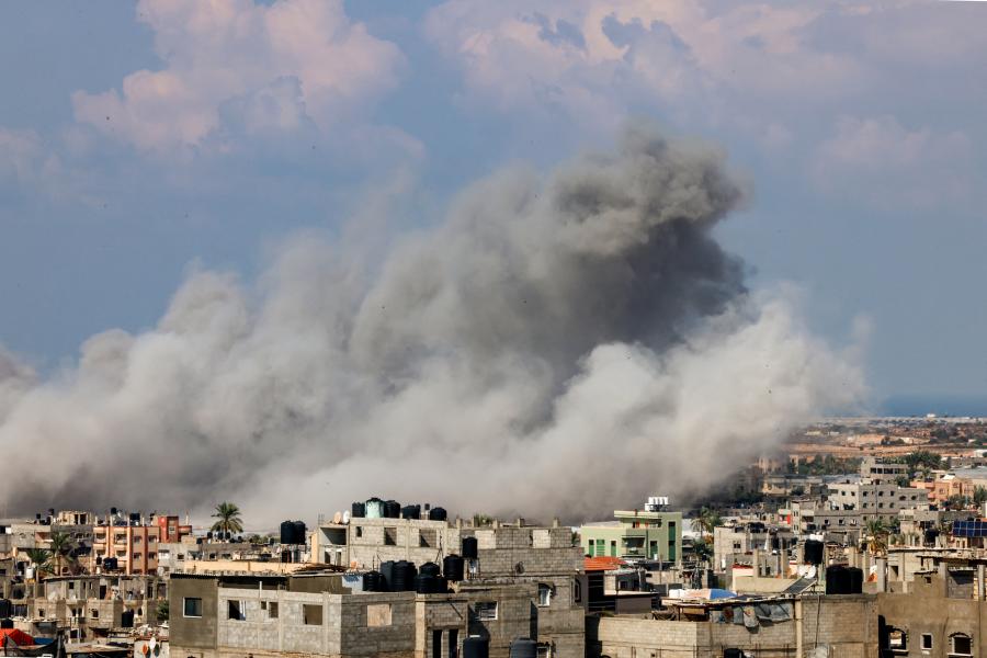 A Hamász azt állítja, rakétákat lőtt ki Tel-Aviv és Jeruzsálem felé, a Rafah átkelő környékét is légicsapás érhette