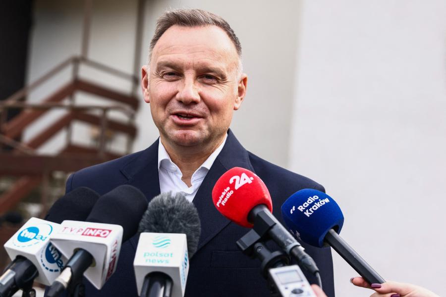 Lengyelország visszatérne Európába, de az elnök még nem akar kormányalakítási megbízást adni