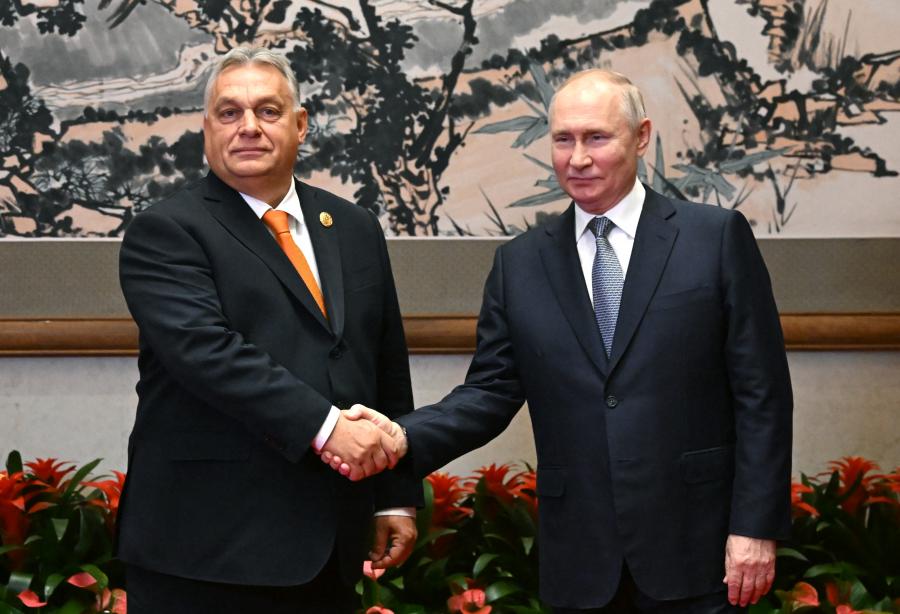 Megszólalt az észt miniszterelnök, nagyon kellemetlen volt látnia Orbán Viktor kézfogását a „bűnöző” Vlagyimir Putyinnal