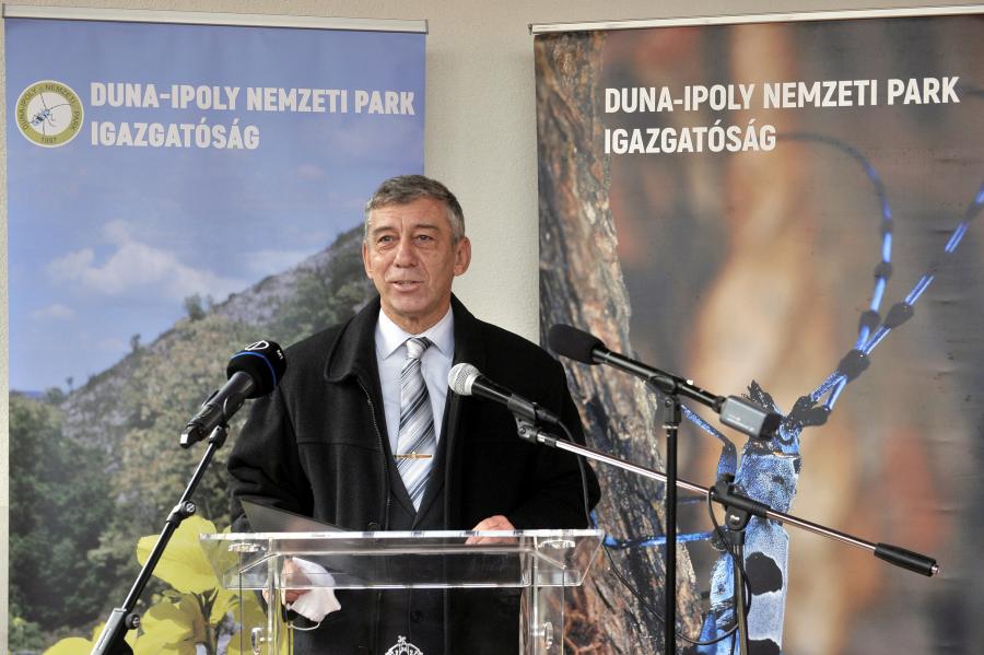 Helyretette a Duna-Ipoly Nemzeti Park igazgatója a keresztényüldözőző Menczer Tamást