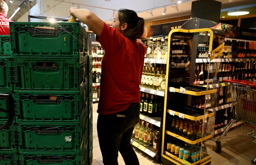 Hat ember kórházba került, visszahívja két termékét a Coca-Cola horvátországi forgalmazója