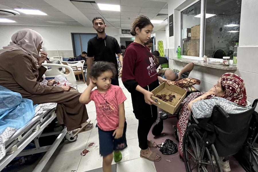 Áramhiány miatt leállt a Gázai övezet legnagyobb kórháza, a nemzetközi orvosi szervezet szerint találat érte a szülészeti osztályt is