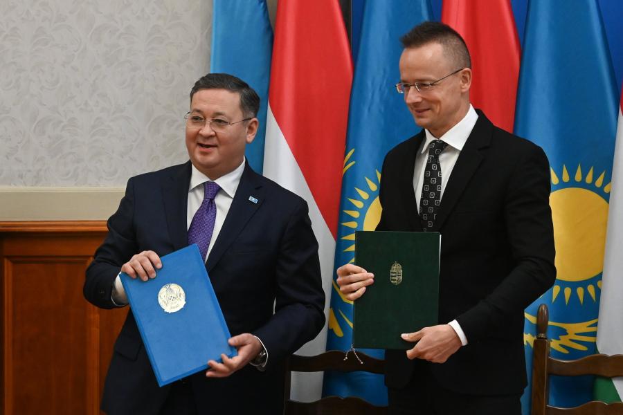 Szijjártó Péter: Magyarország sokat profitál a Kazahsztánnal folytatott együttműködéséből