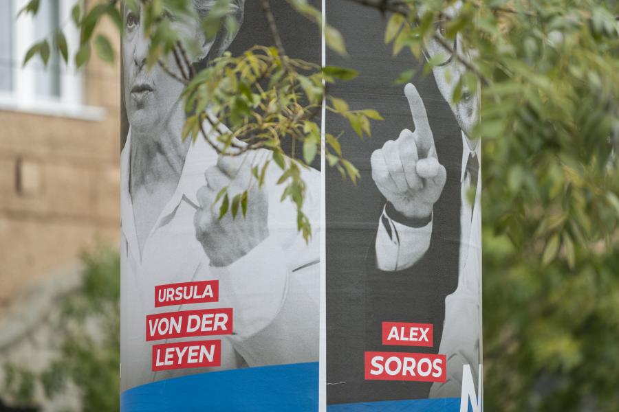 Eltüntetik Alex Soros kézfejét a kormányzati plakátokról