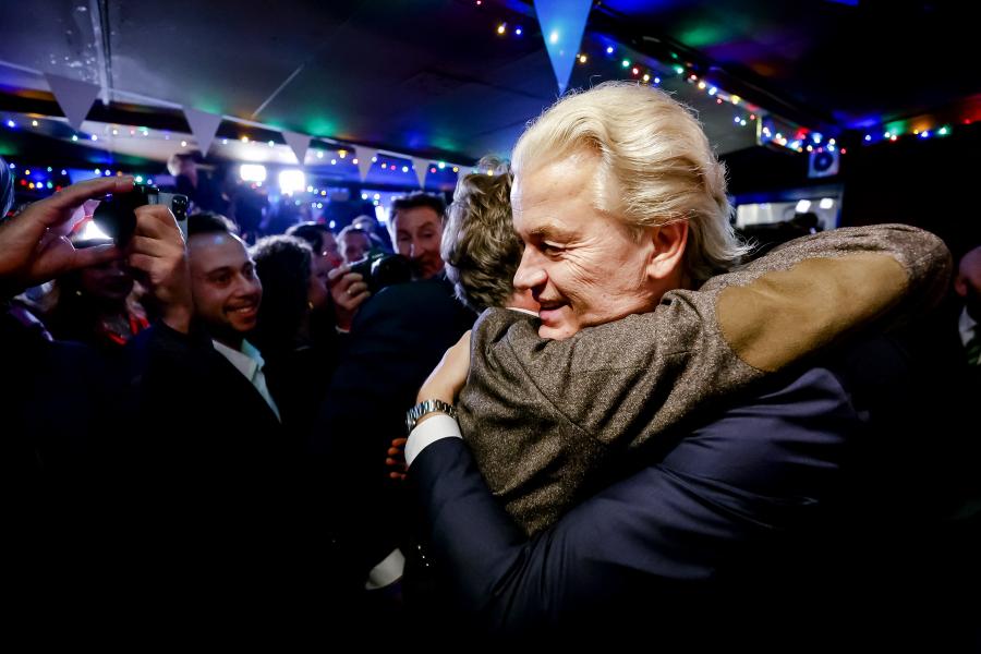 Exit poll: Geert Wilders pártja, a szélsőjobboldali Szabadságpárt nyerte a holland parlamenti választást
