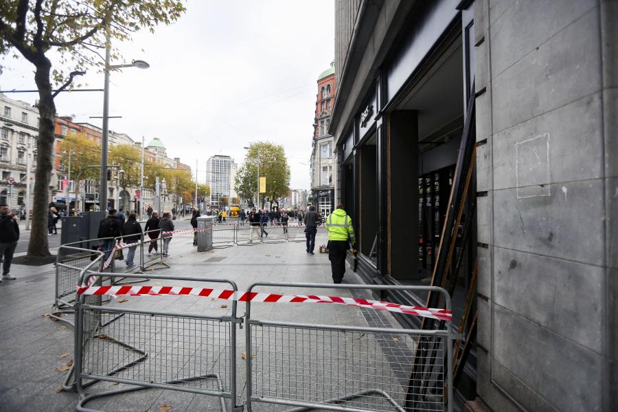 Pusztító zavargások törtek ki Dublinban a a csütörtöki késelés után, 34 embert letartóztattak
