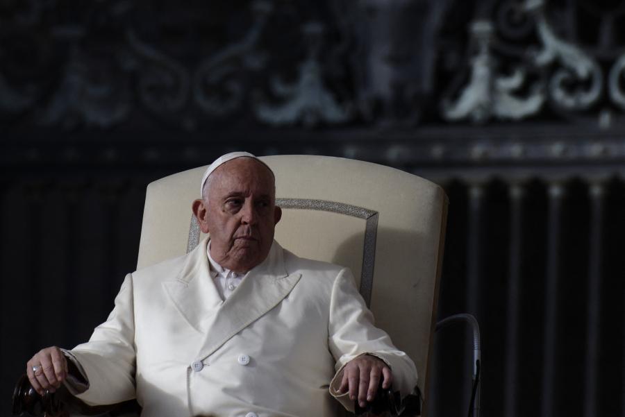Ferenc pápa influenzás, lemondta a szombati programjait