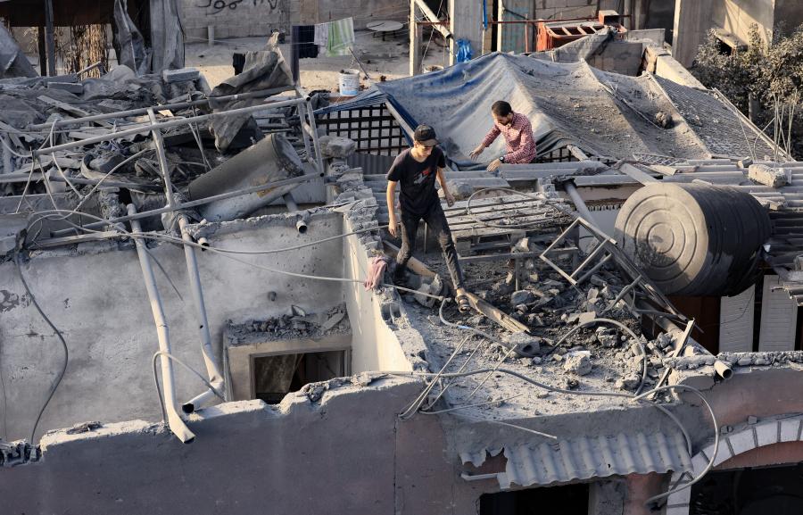Egy ember meghalt, egy másik pedig megsebesült egy gázai menekülttábort ért izraeli támadásban