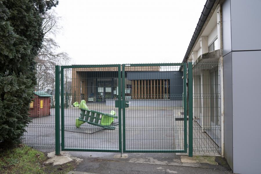 Csaknem harminc iskolát kellett bombariadó miatt bezárni Belgiumban
