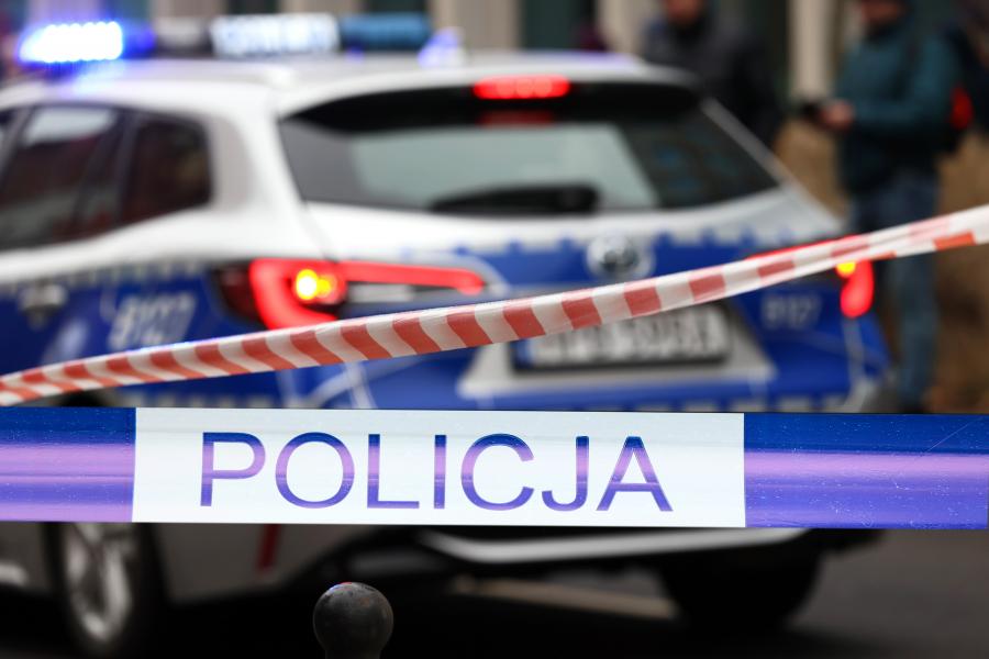 Késes támadás történt egy lengyel iskolában, hárman megsérültek