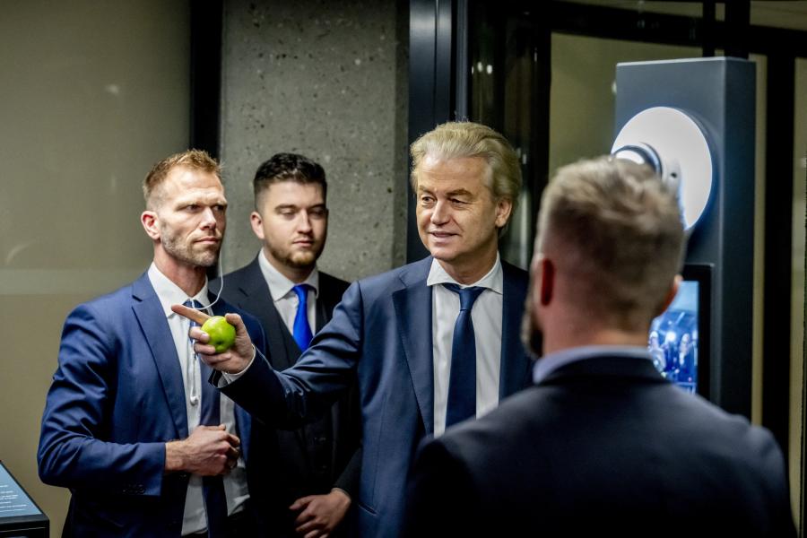 A Hősök teréről posztolt képet, Magyarországon ünnepel a szélsőjobboldali Geert Wilders, a holland parlamenti választás nyertese