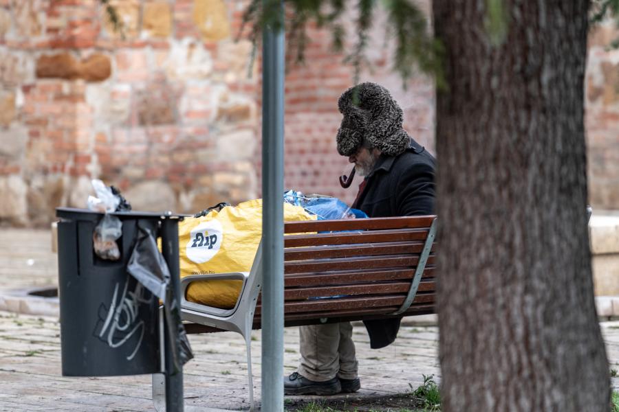 Minden szociális intézménynek kötelező befogadnia a hajléktalanokat a nagy hideg miatt 