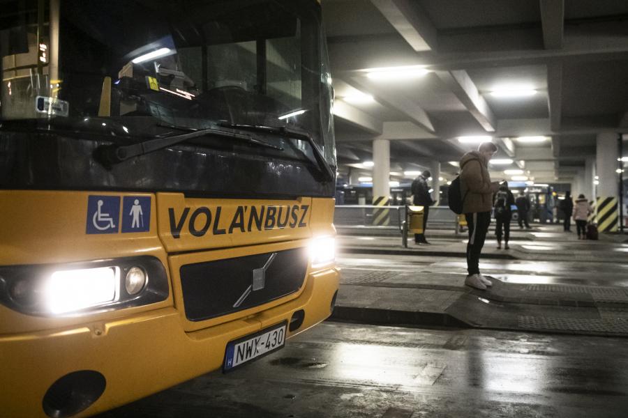 Volánbusz: már több mint ötezer sofőr aláírta, hogy kész az új sztrájkra