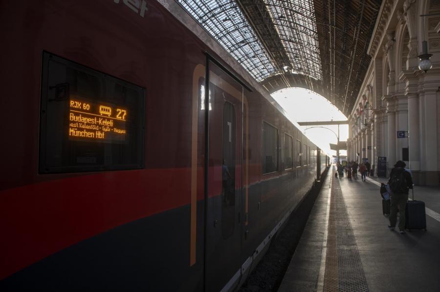 Érdemes figyelni a vonattal közlekedőknek, másképp járnak a nemzetközi vonatok a német vasutasok sztrájkja miatt 