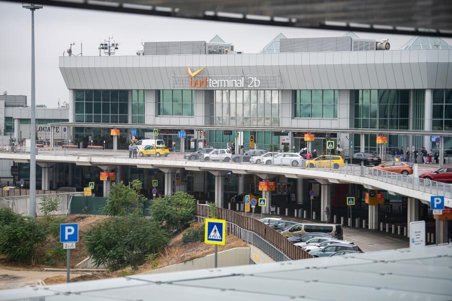 Füst miatt kiürítették a Liszt Ferenc-repülőtér 2B terminál check-in csarnokát