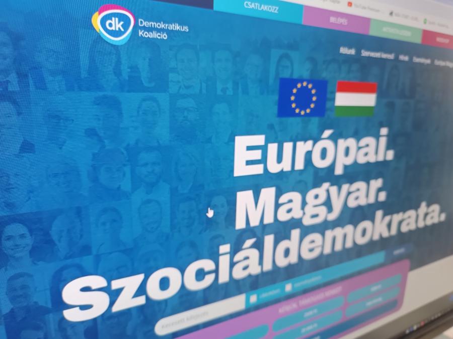 Unatkozó tinédzser törte fel a DK újpesti szervezetének honlapját, az oldalról ellopott adatokat is közzétette