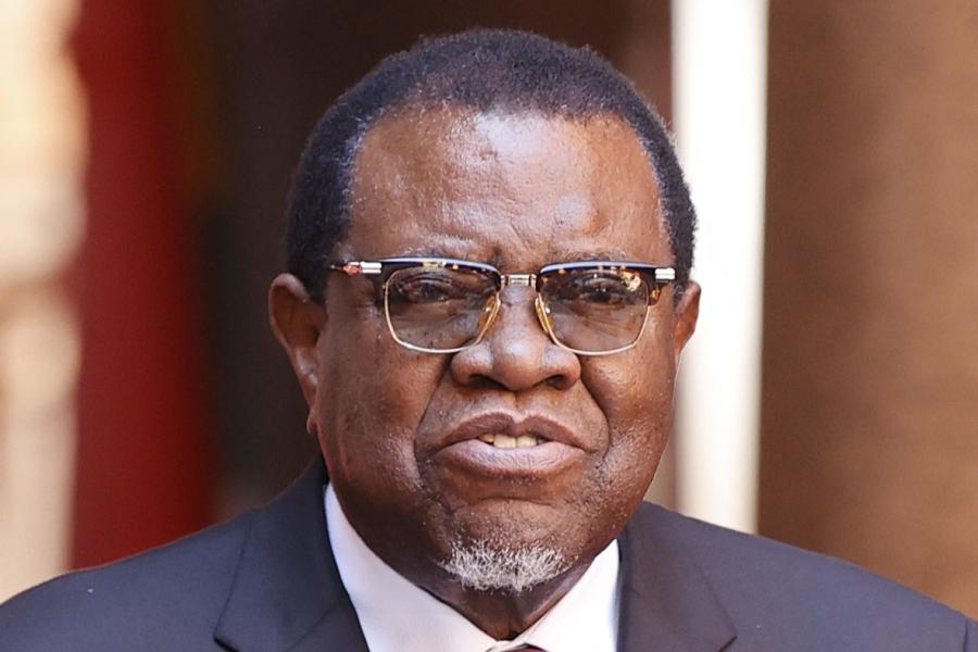 Meghalt Namíbia elnöke