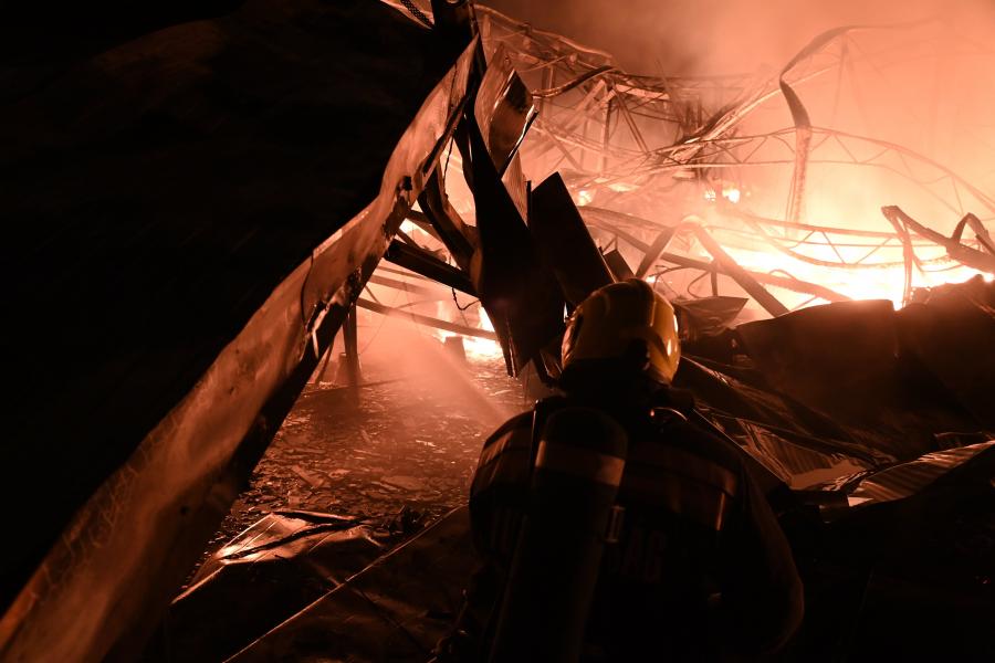 Több ezer négyzetméteren lángolt és szinte teljesen megsemmisült egy soroksári kertészet 