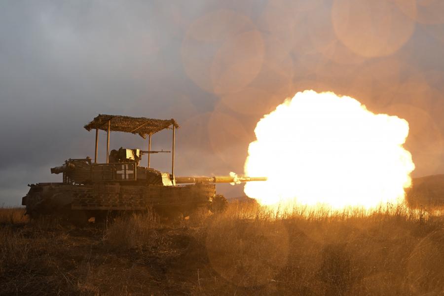 Mielőbb fegyverekre lenne szüksége Ukrajnának, a fronton súlyos a helyzet