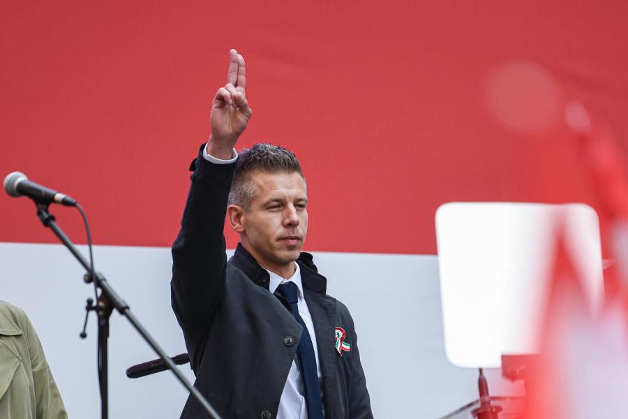 „Nyilatkozatai alapján azt lehet sejteni, hogy Magyar Péter egy létező párt átvételére készül” 