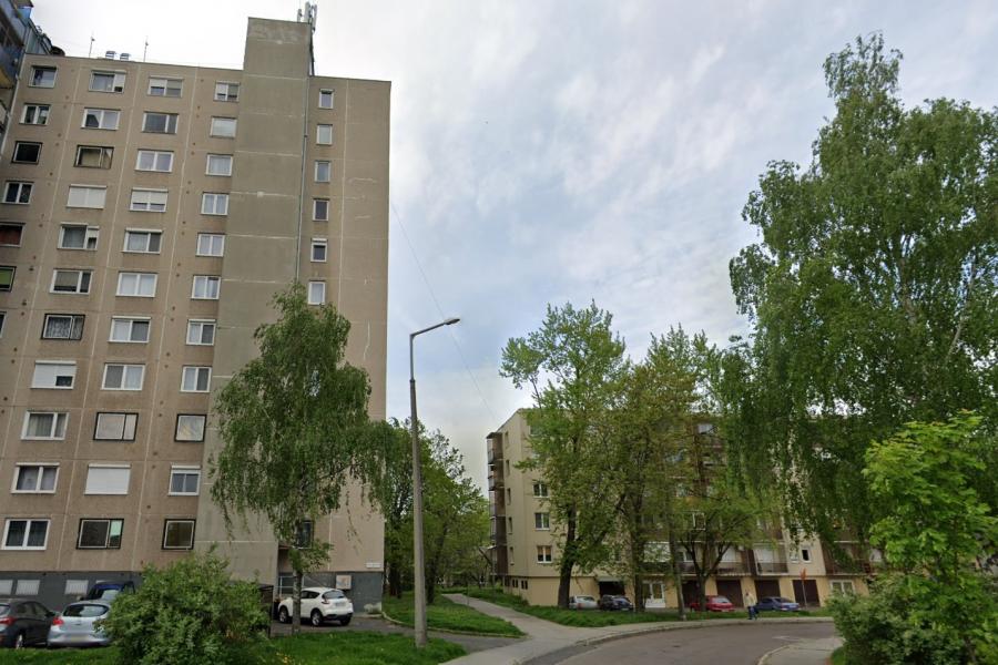 Vadkelet: panelház erkélyéről lövöldöztek Miskolcon 