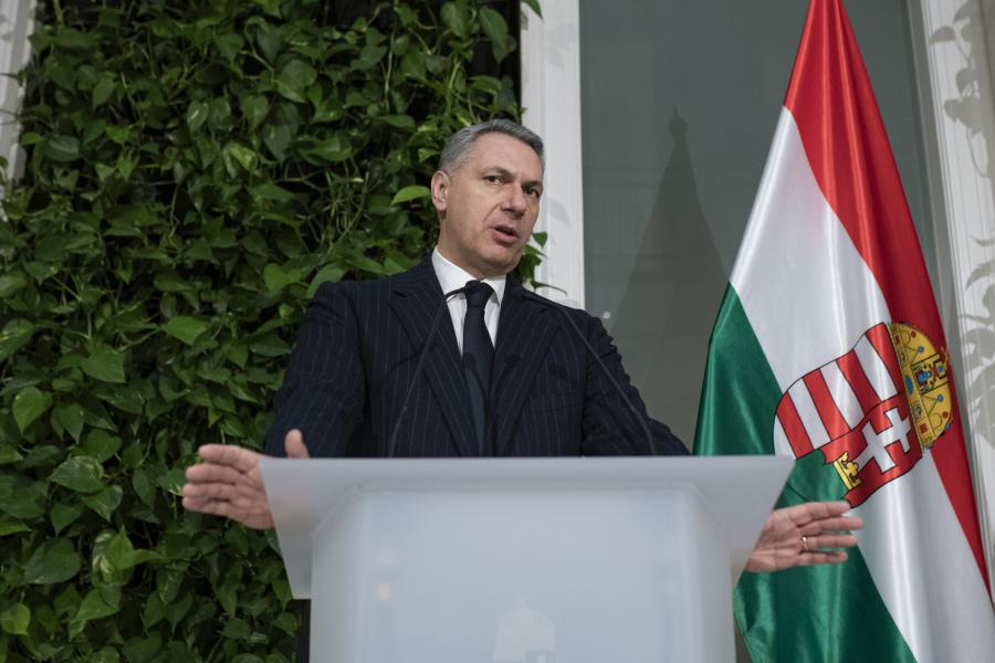 Ha Orbán Viktor utcai harcos, Lázár János a szabadszájú NERminátor